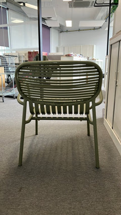 Petite Friture - Chaise d'extérieur vert clair - ambiance