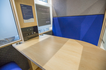 Cabine acoustique - Modèle Kabin livre service retrofitté