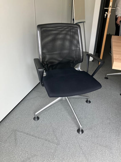 Fauteuil de bureau avec rotation assise et dossier en résille
