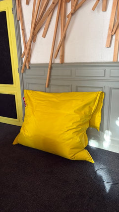 Pouf en tissu jaune - 3-4