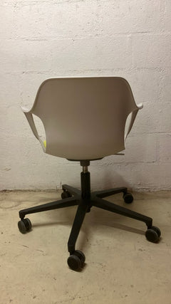 Chaise de réunion avec accoudoirs - Roulettes et pivotante