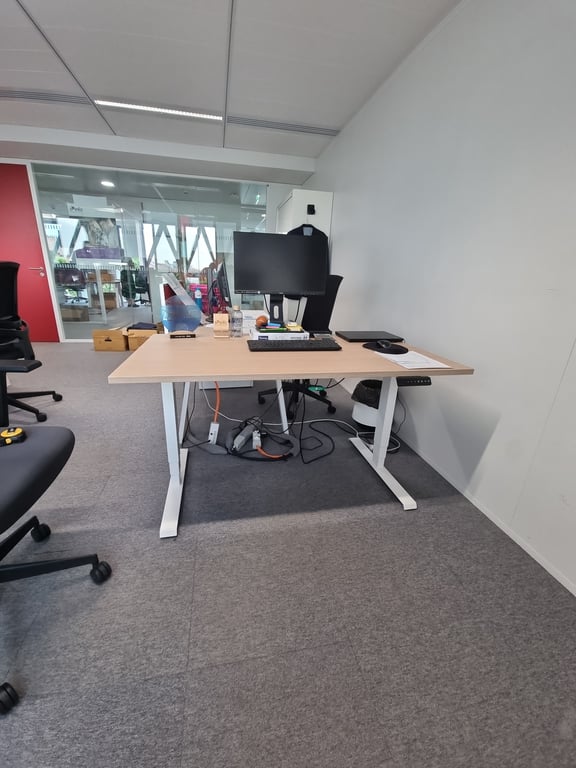Bureau réglable électrique