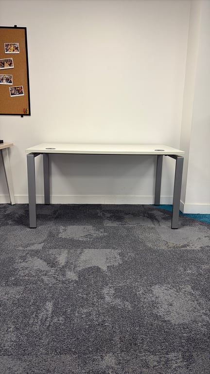 Bureau droit 140x80 - Eol - 3-4