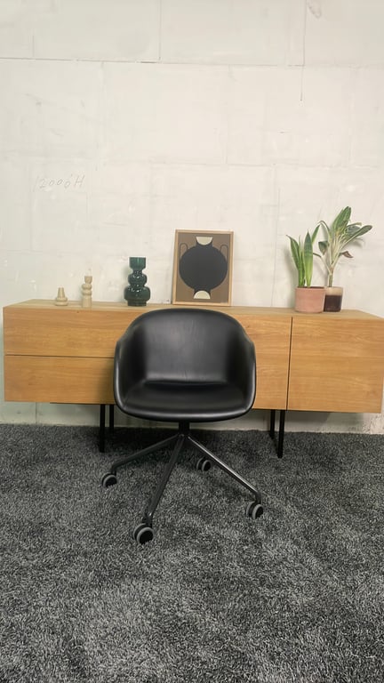Chaise de réunion Muuto Fiber Armchair - face