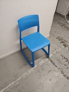 Chaise de cafétéria empilable Pacific Blue