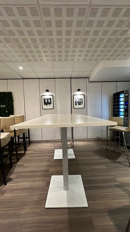 Table haute 100x100 Blanc - face