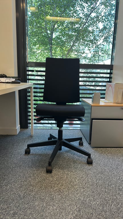 Fauteuil de bureau tissu noir - face