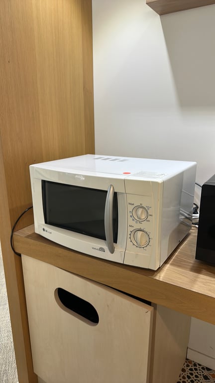 Micro-ondes LG - 3-4