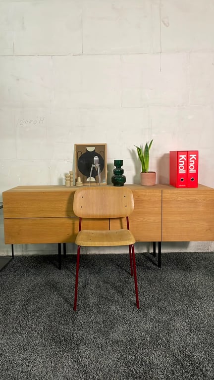 Chaise de cafétéria Iskos Berlin par Hay