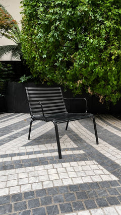 Chaise d'extérieur métal et plastique noir