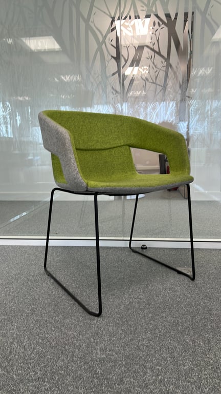 Chaise de réunion Narbutas avec accoudoirs - 3-4