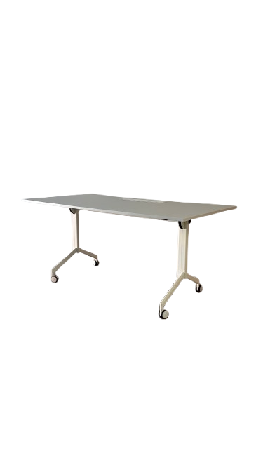 Table polyvalente rectangulaire avec accès et roulettes