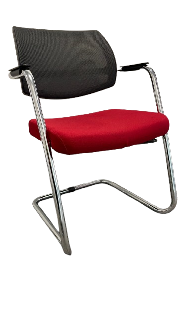 Chaise de réunion avec accoudoirs et dossier en résille, piètement luge