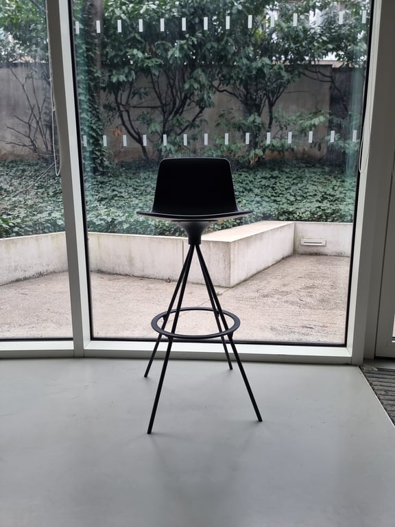 Chaise/tabouret haut Enea design