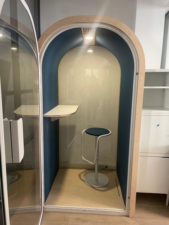 Cabine acoustique Arche par Leet Design