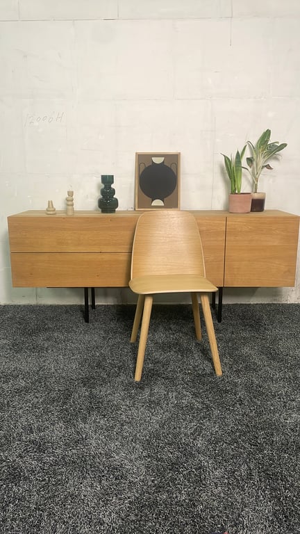 Chaise de cafétéria Muuto - face