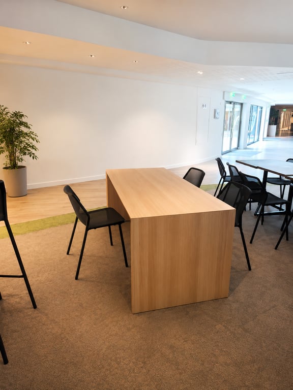 Table rectangulaire 180x80 chêne clair