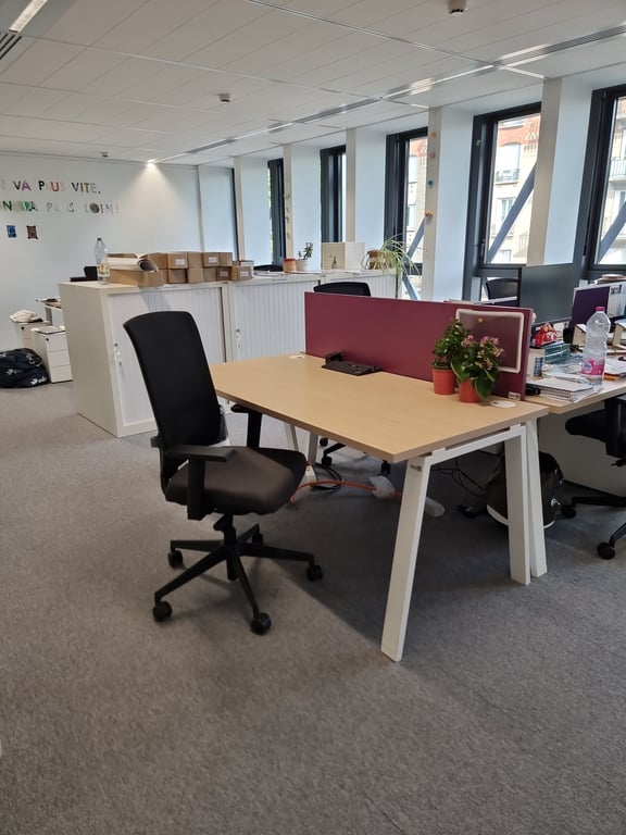 Fauteuil de bureau en résille, piètement étoile