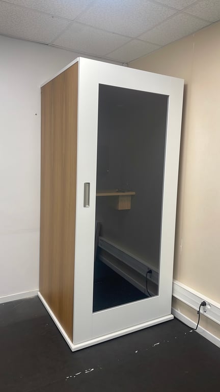 Cabine acoustique solo Meavo Soho - écran intégré - face