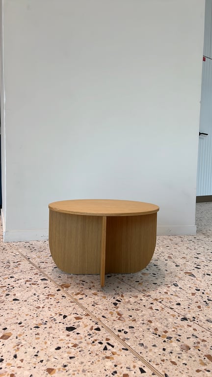 Table basse rectangulaire en bois - face