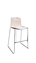 Chaise haute Arper Catifa 46 blanche et rouge