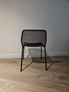 Chaise de cafétéria métal noir empilable - arriere