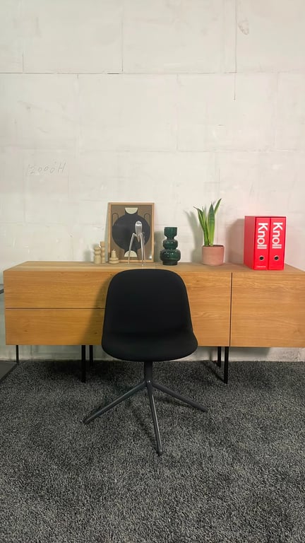Chaise de réunion Muuto Fiber Chair Noir