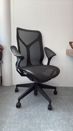 Fauteuil de bureau pivotant avec dossier en résille