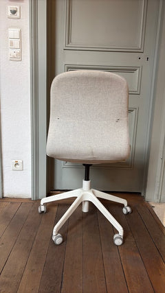 Chaise de réunion avec roulettes et rotation de l'assise - 3-4