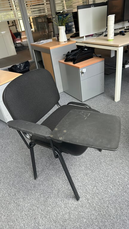 Chaise de réunion avec tablette noire - arriere