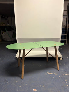 Table basse rectangulaire en métal