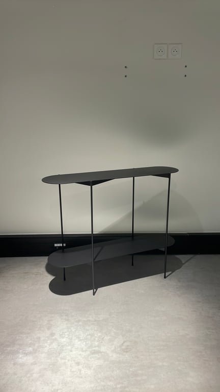 Table basse ovale noire en métal - 3-4