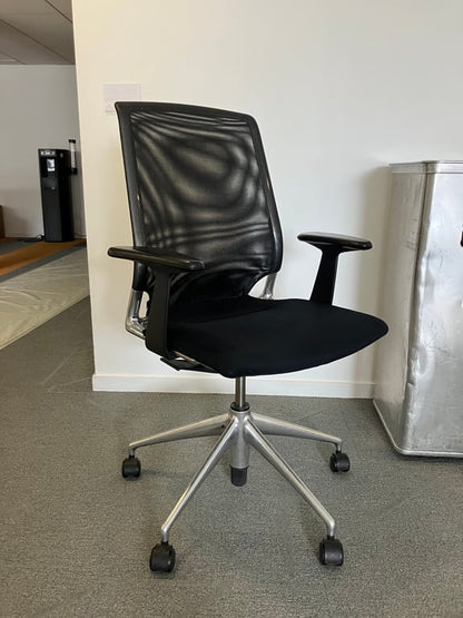 Fauteuil de bureau avec roulettes et piètement en étoile