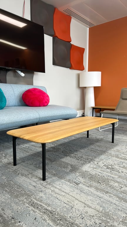 Table basse rectangulaire 135x50 en bois et métal - 3-4