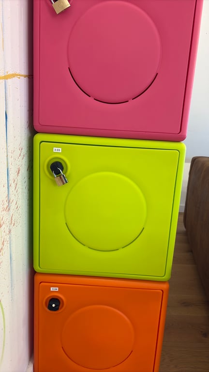 Casier en plastique à portes battantes, couleur Citrus - 3-4