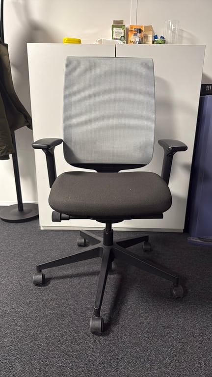 Fauteuil de bureau Steelcase Reply Air noir - 3-4