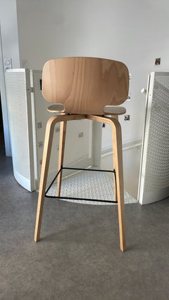 Tabouret haut en bois de La chaise Française - ambiance