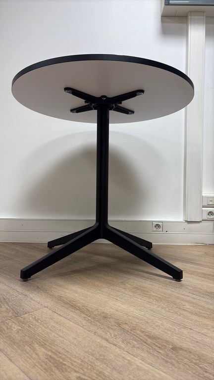 Table de réunion ronde noire - Pedrali Ypsilon 4 4795 - 3-4