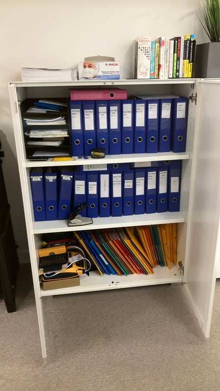 Armoire Basse 140 cm en Métal Blanc