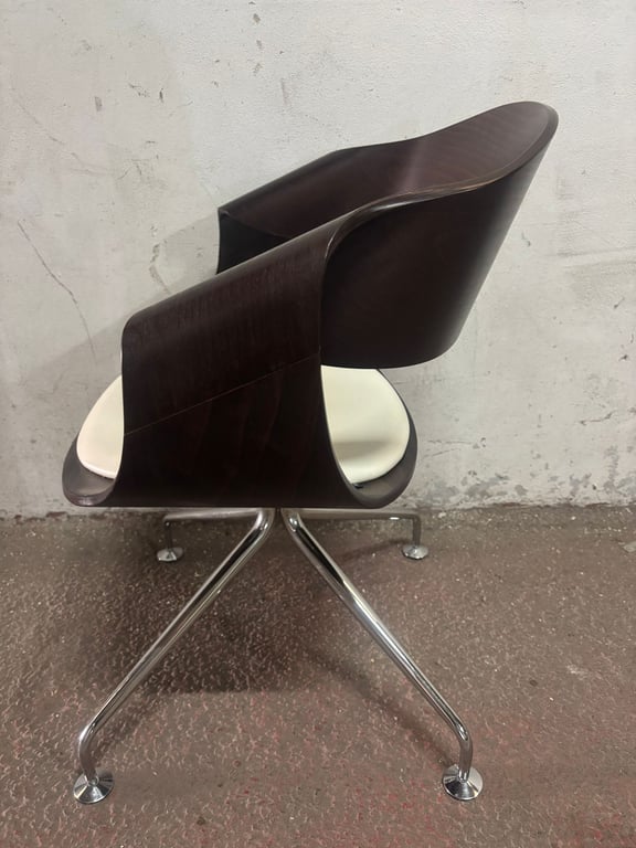 Fauteuil de réunion Vepa - modèle Embrace