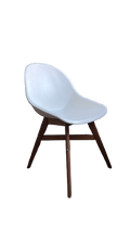 Chaise de réunion en plastique avec pieds en bois
