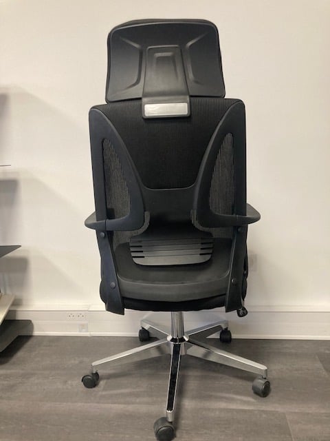 Fauteuil de bureau avec têtière et roulettes