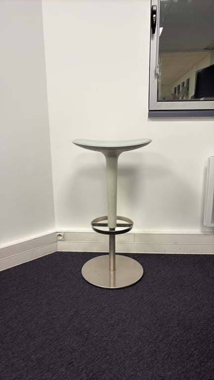 Tabouret haut Arper - 3-4