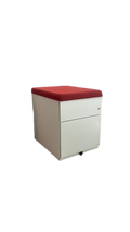 Caisson 2 tiroirs blanc avec assise rouge sur roulettes