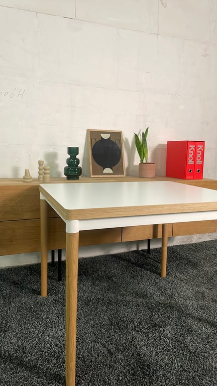 Table de cafétéria rectangulaire Bolia.com - Modèle Double up extensible - ambiance