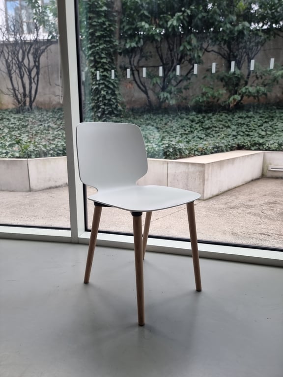 Chaise de cafétéria modèle Billiani par Pedrali