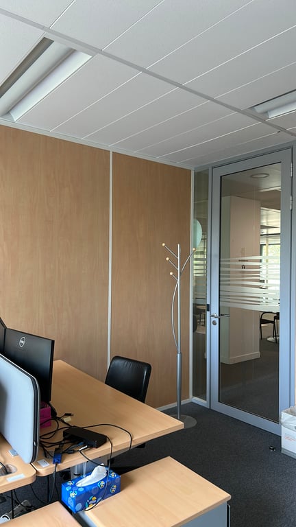 Porte-manteaux en métal gris - ambiance