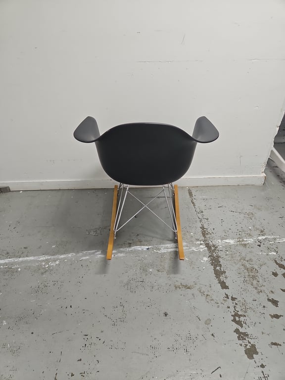 Fauteuil Vitra avec accoudoirs