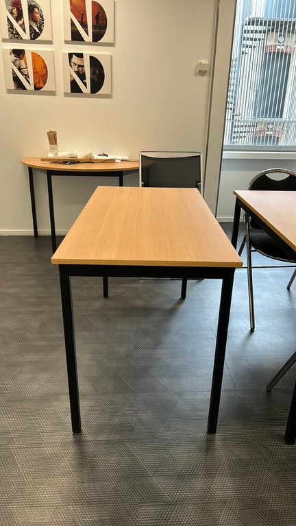 Bureau droit 120x60 chêne et métal noir - face