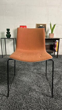 Chaise de réunion Arper Catifa 46 Orange - face
